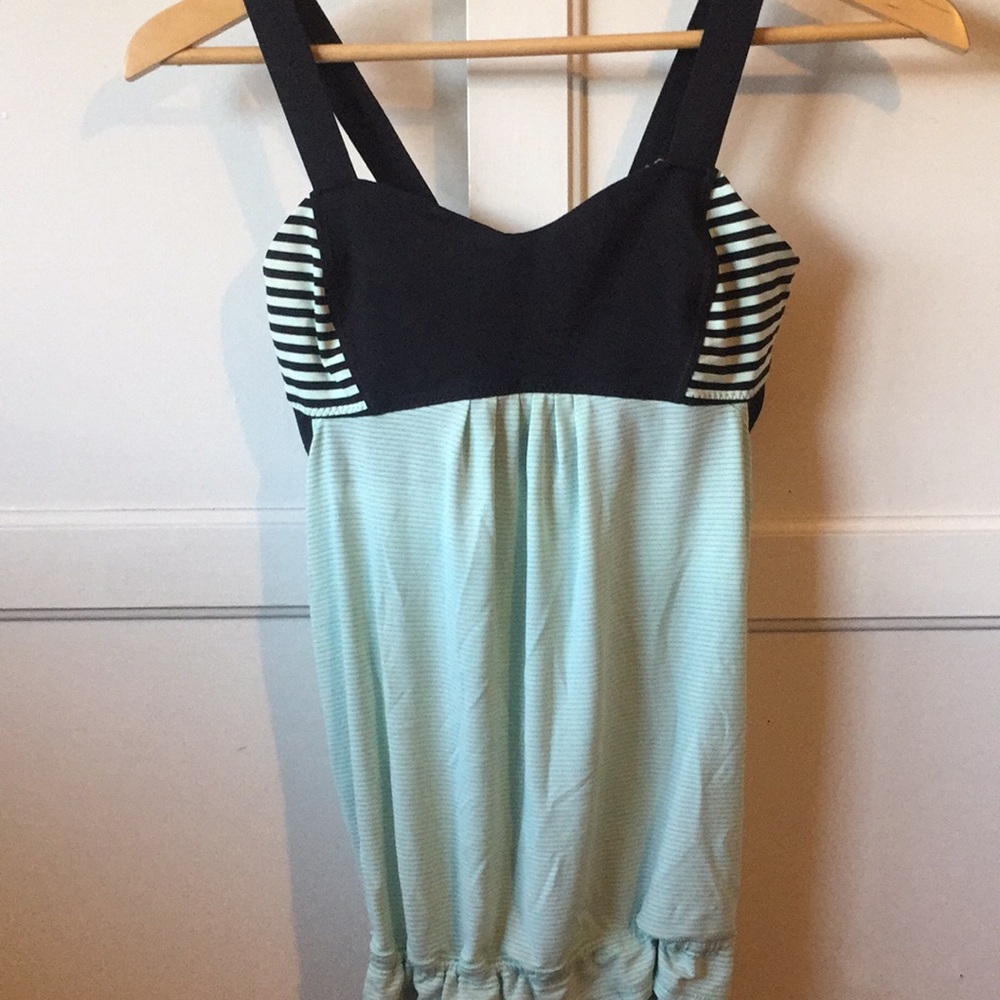 Lululemon run back on track tank top yoga fitness